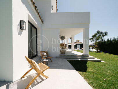 Villa Vera - Five Bedroom Villa with Golf Views in Nueva Andalucía