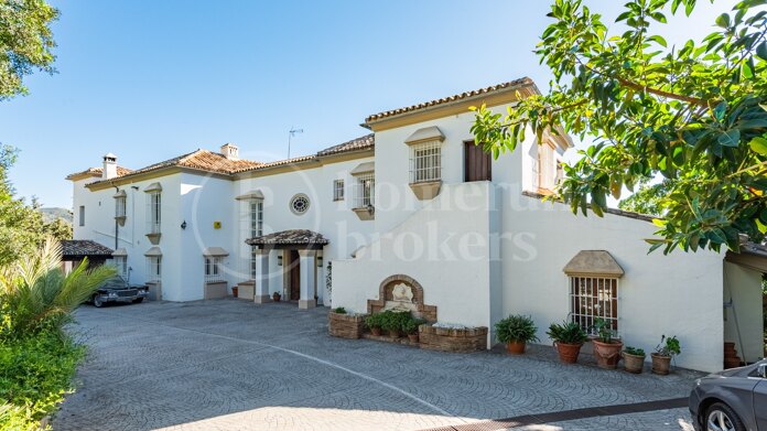 Villa La Vela - Villa with Guest House and Panoramic Views in El Madroñal, Benahavís