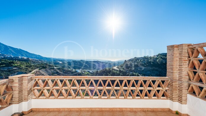 Villa La Vela - Villa with Guest House and Panoramic Views in El Madroñal, Benahavís