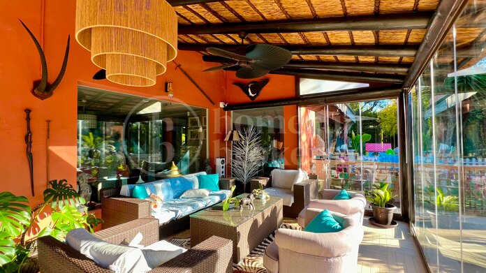 Casa Ruby - Just a Short Walk from the Beach in Casasola, Estepona