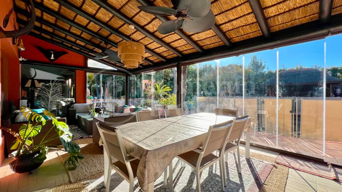 Casa Ruby - Just a Short Walk from the Beach in Casasola, Estepona