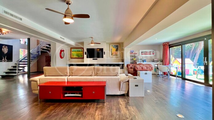 Casa Ruby - Just a Short Walk from the Beach in Casasola, Estepona