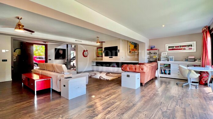 Casa Ruby - Just a Short Walk from the Beach in Casasola, Estepona