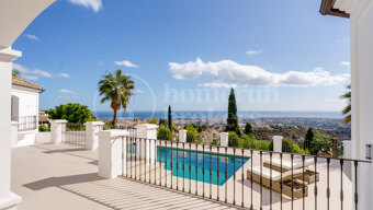 Villa Dafne - with Panoramic Views in El Madroñal