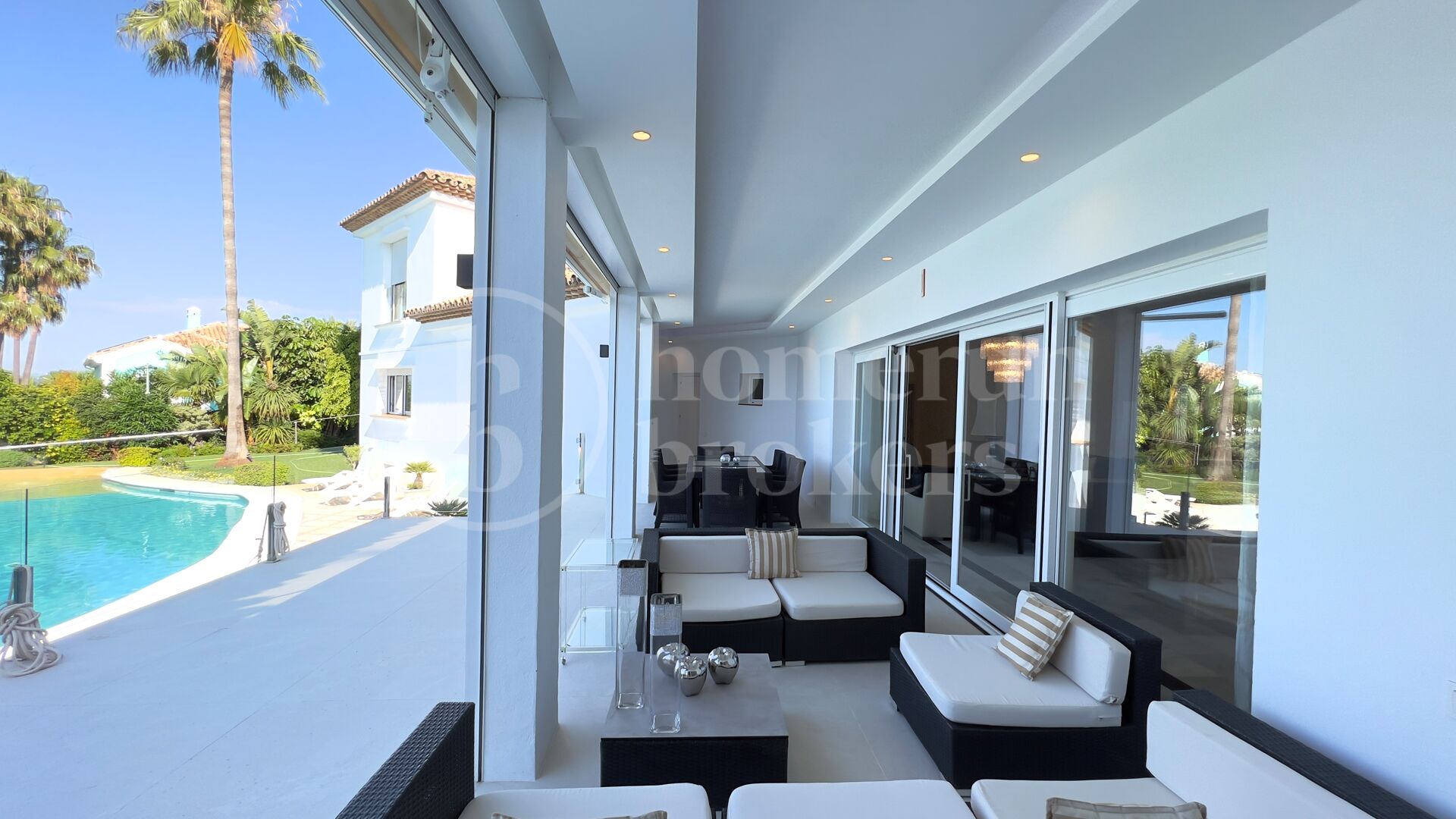 Villa Buganvilla - Six Bedroom Villa In El Paraiso