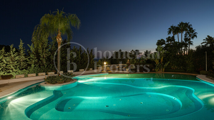 Villa Buganvilla - Six Bedroom Villa In El Paraiso