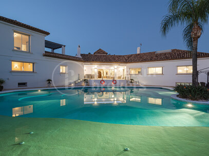 Villa Buganvilla – Sex Sovrums Villa i El Paraíso