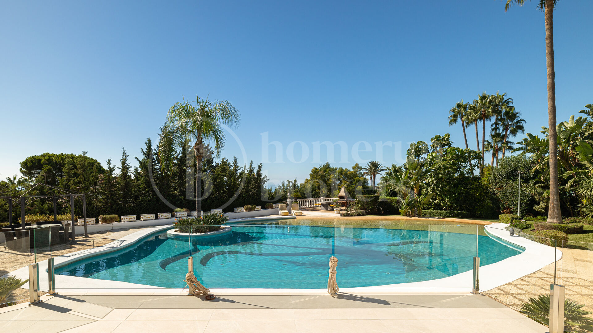Villa Buganvilla - Six Bedroom Villa In El Paraiso