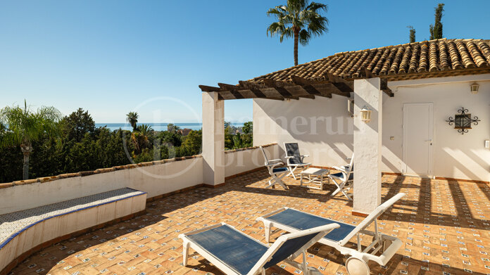 Villa Buganvilla - Six Bedroom Villa In El Paraiso