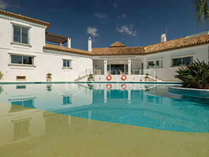 Villa Buganvilla – Sex Sovrums Villa i El Paraíso