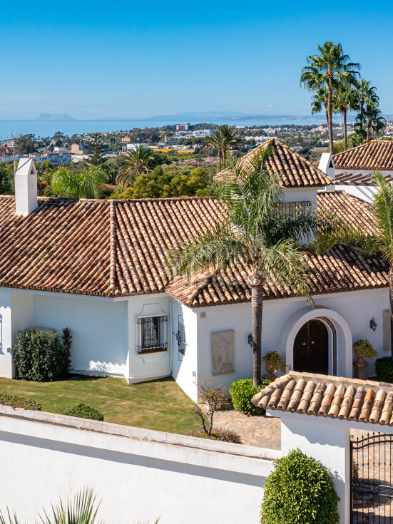 Villa Buganvilla - Six Bedroom Villa In El Paraiso