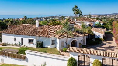 Villa Buganvilla - Six Bedroom Villa In El Paraiso