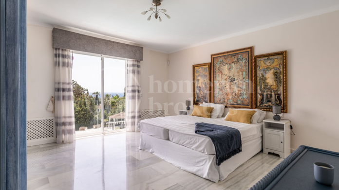Villa Buganvilla - Six Bedroom Villa In El Paraiso