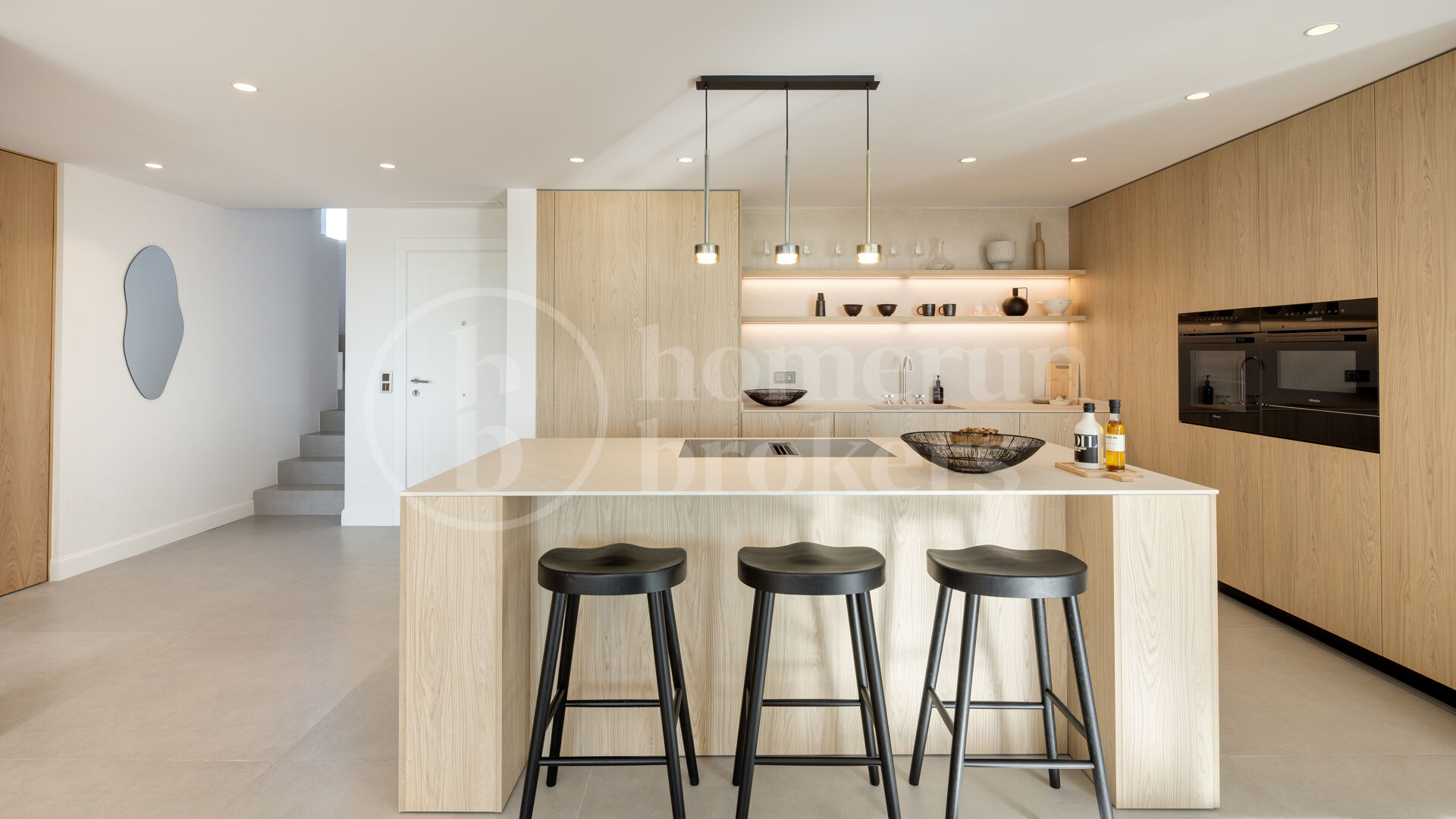 Penthouse Belvederes 23 – Sofistikerad Dubblett med Panoramavyer