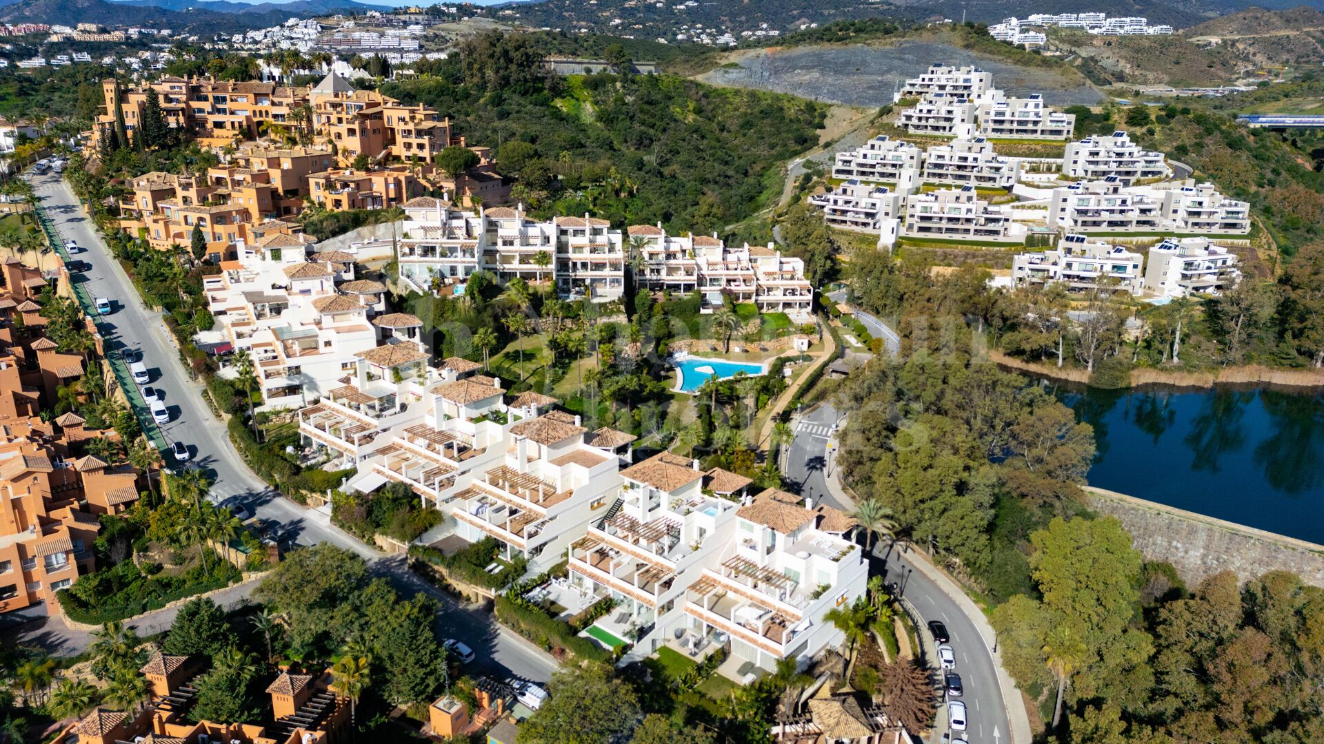 Penthouse Belvederes 23 – Sofistikerad Dubblett med Panoramavyer
