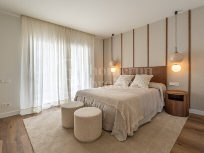 Villa Daria - with Panoramic Sea and Golf Views in Nueva Andalucía, Marbella