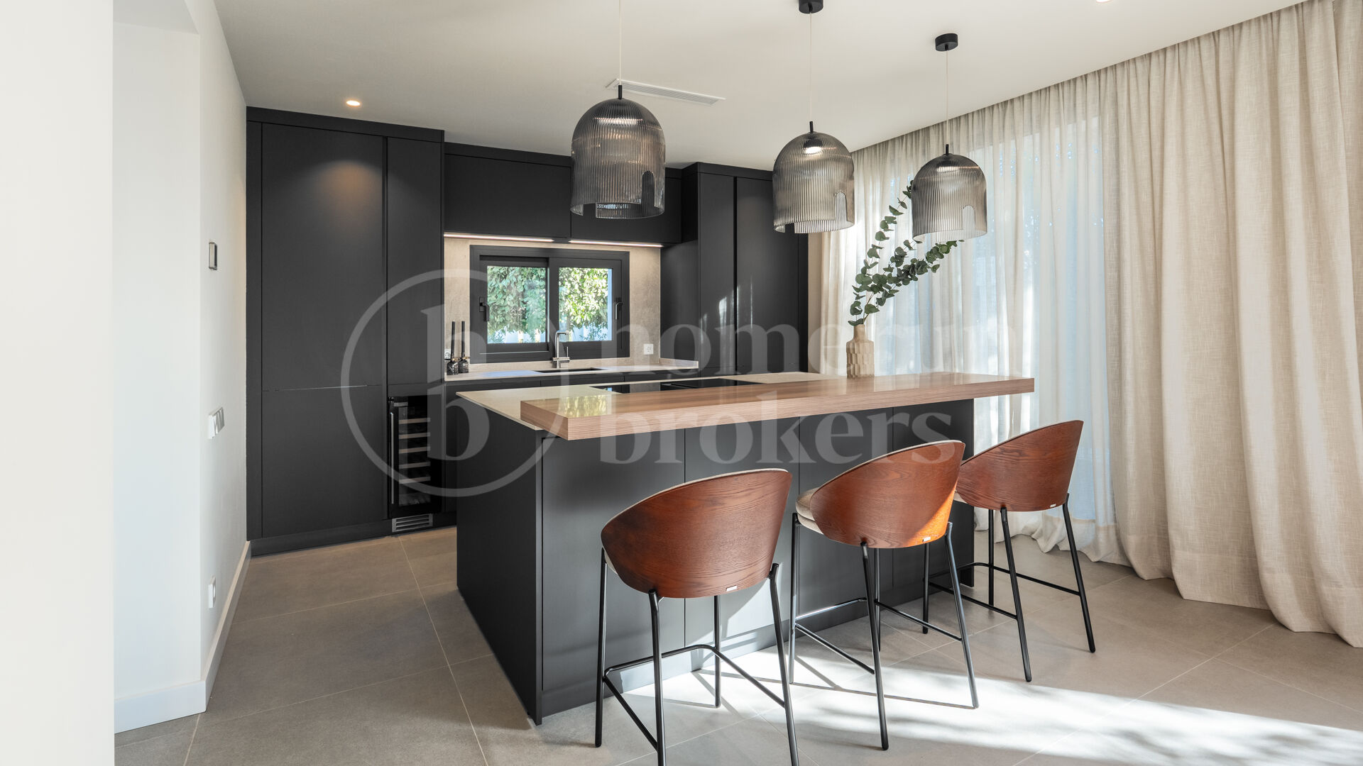 Villa Daria – Med Panoramautsikt över Hav och Golf i Nueva Andalucía, Marbella