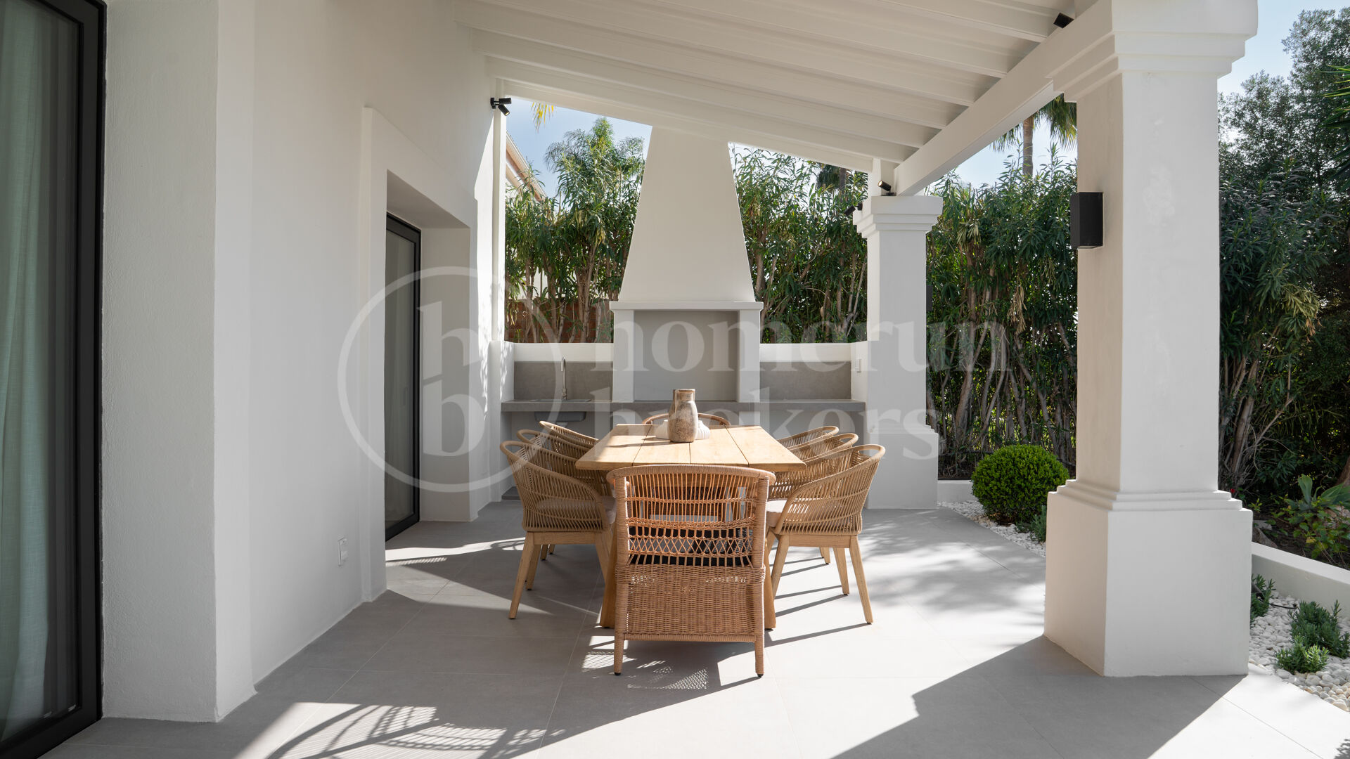 Villa Daria – Med Panoramautsikt över Hav och Golf i Nueva Andalucía, Marbella