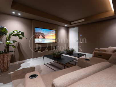 Villa Daria – Med Panoramautsikt över Hav och Golf i Nueva Andalucía, Marbella
