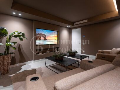 Villa Daria - with Panoramic Sea and Golf Views in Nueva Andalucía, Marbella