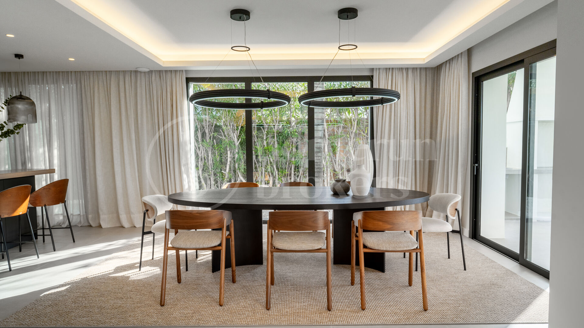 Villa Daria – Med Panoramautsikt över Hav och Golf i Nueva Andalucía, Marbella