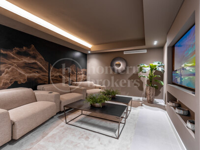 Villa Daria - with Panoramic Sea and Golf Views in Nueva Andalucía, Marbella