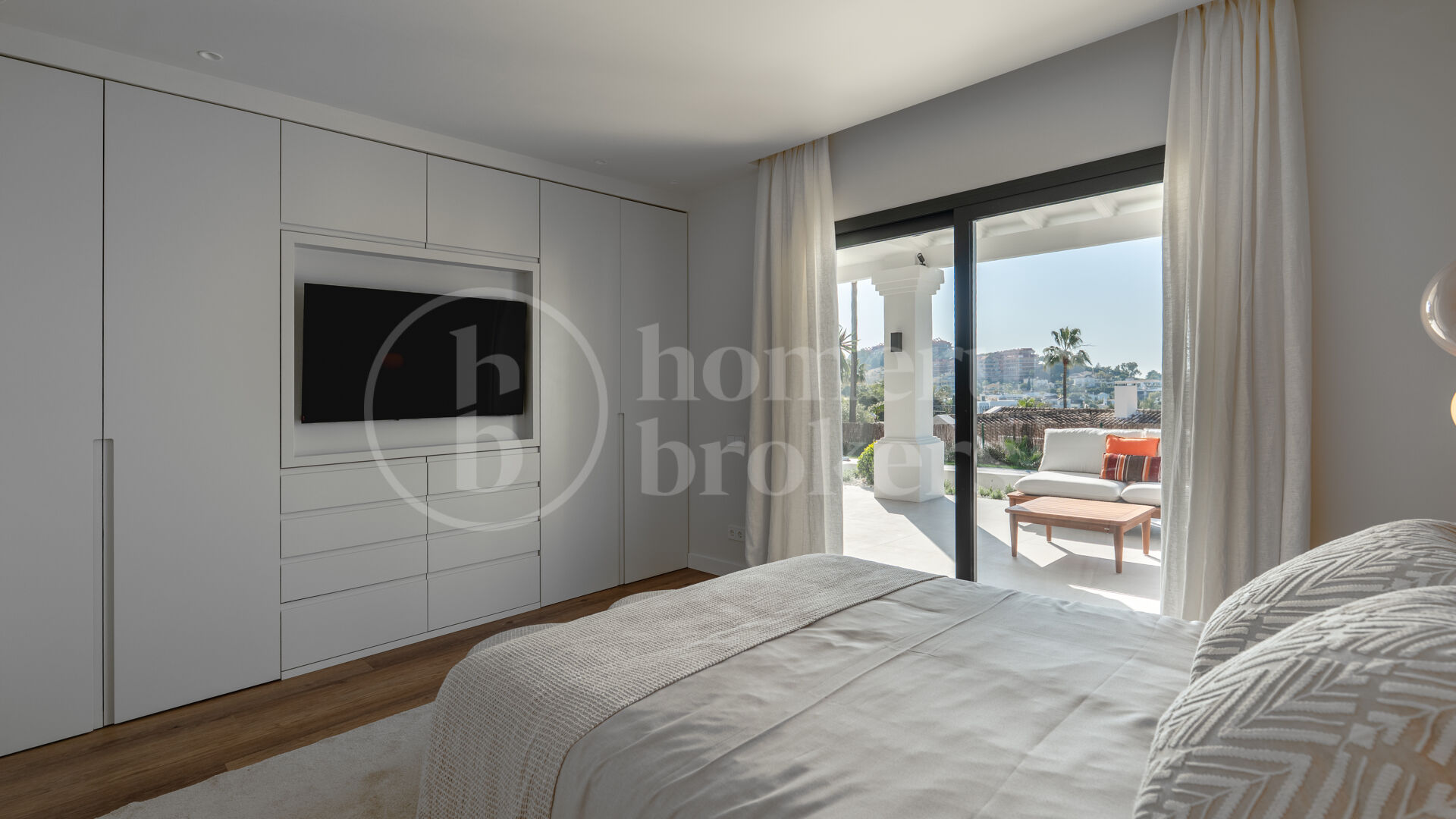 Villa Daria – Med Panoramautsikt över Hav och Golf i Nueva Andalucía, Marbella