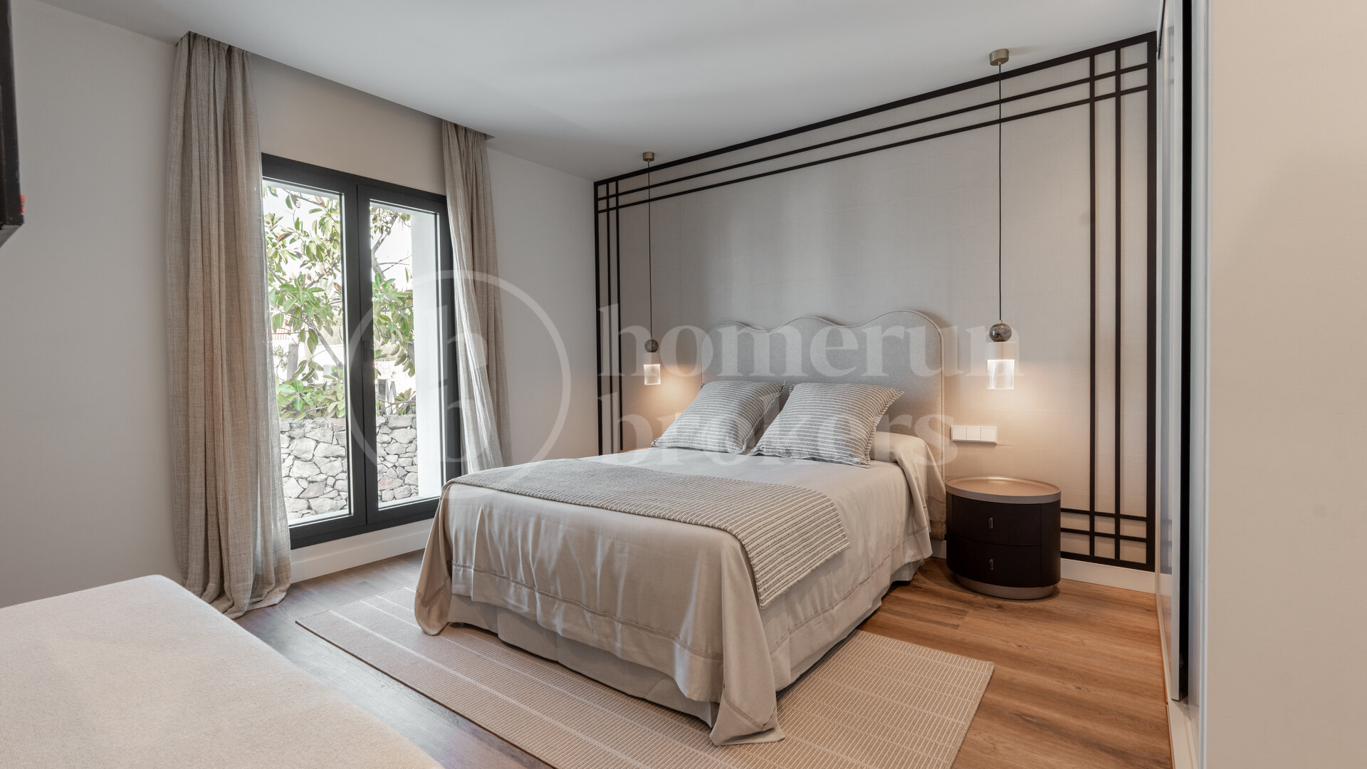 Villa Daria - with Panoramic Sea and Golf Views in Nueva Andalucía, Marbella
