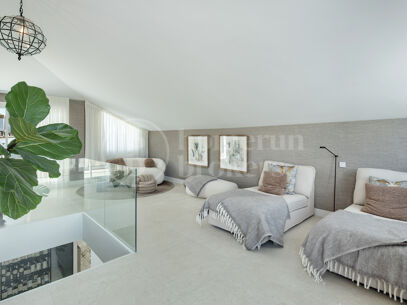 Penthouse Costa – Duplex Penthouse with Views in Nagüeles