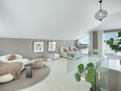 Penthouse Costa – Duplex Penthouse with Views in Nagüeles