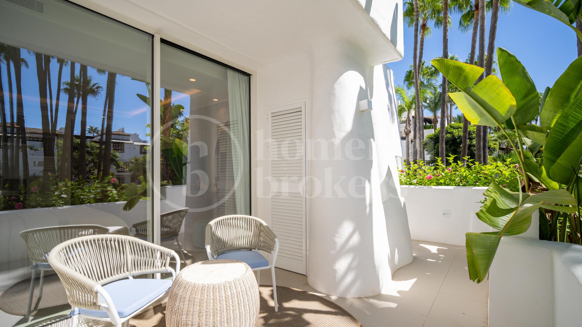 Apartment Granados 12 – Luxury Apartment in Puente Romano