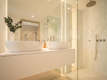 Apartment Granados 12 – Luxury Apartment in Puente Romano
