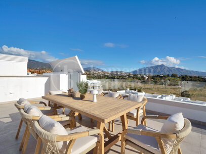 Penthouse Atalaya - Brand New and Panoramic Sea Views in Atalaya
