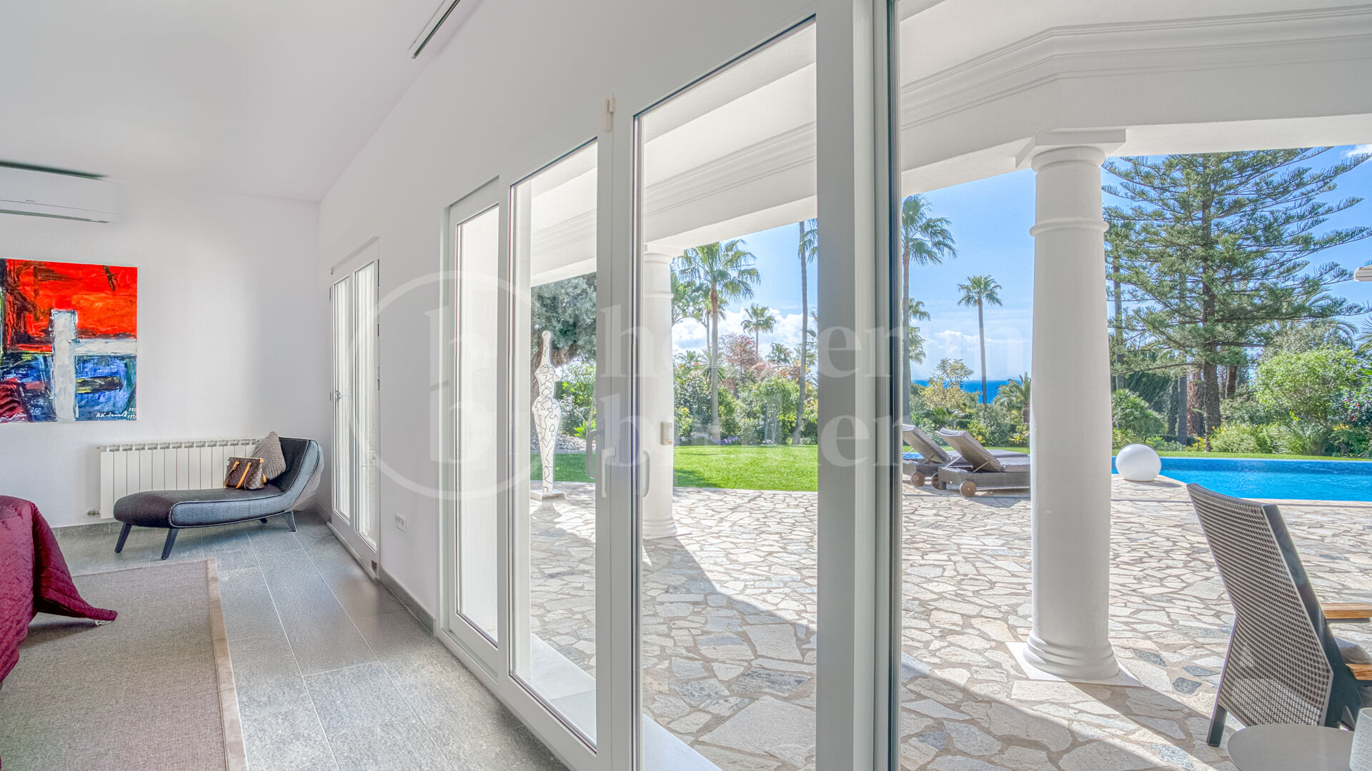 Casa Olivo – Stilren Villa med Självständig Studio i Marbella Öst