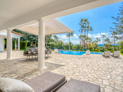 Casa Olivo – Stilren Villa med Självständig Studio i Marbella Öst
