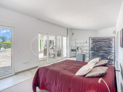 Casa Olivo – Stilren Villa med Självständig Studio i Marbella Öst