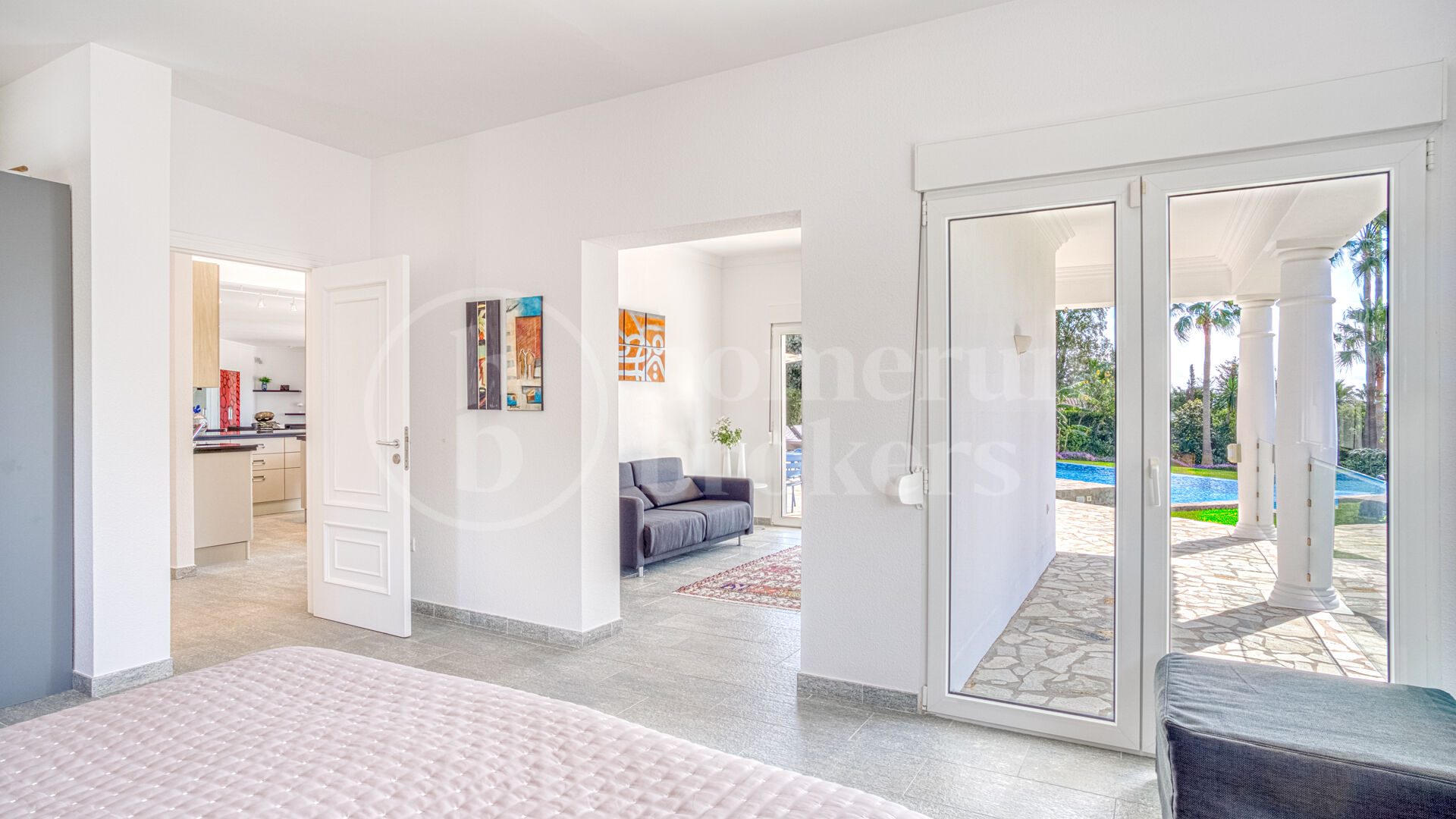 Casa Olivo – Stilren Villa med Självständig Studio i Marbella Öst