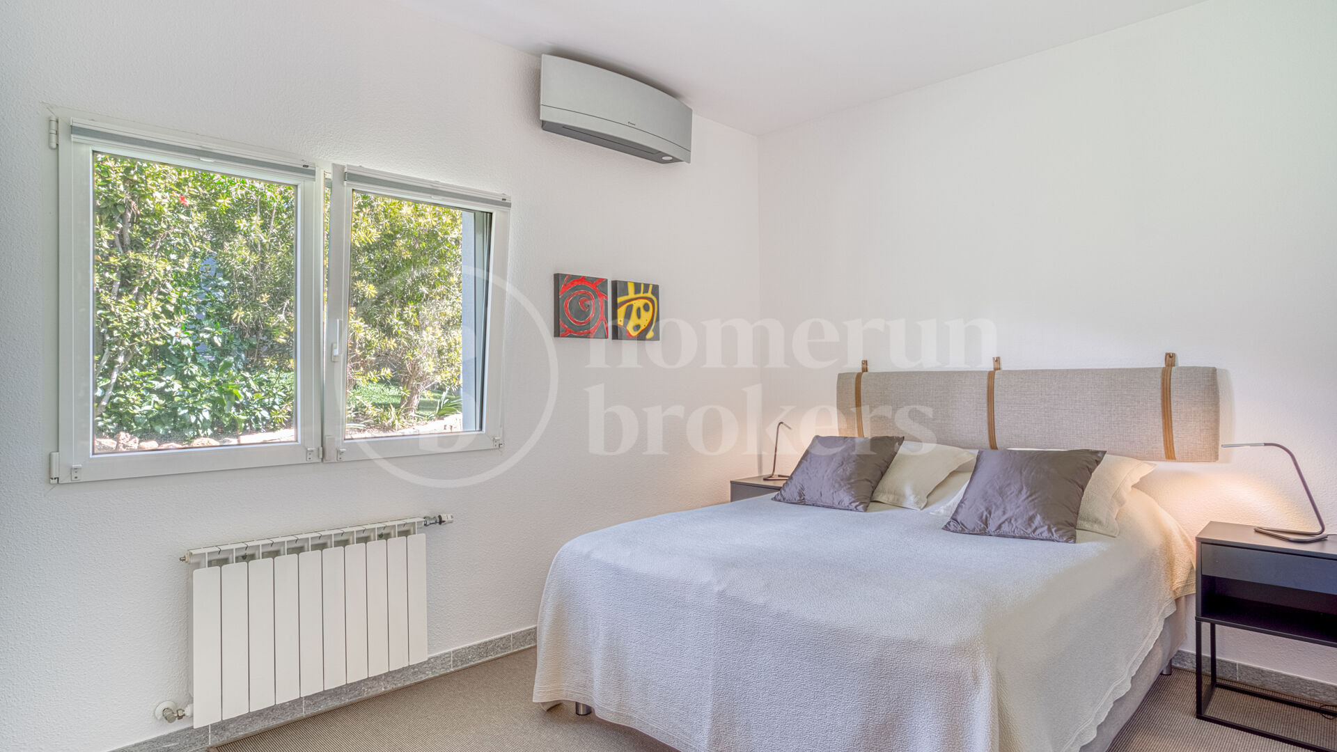 Casa Olivo – Stilren Villa med Självständig Studio i Marbella Öst