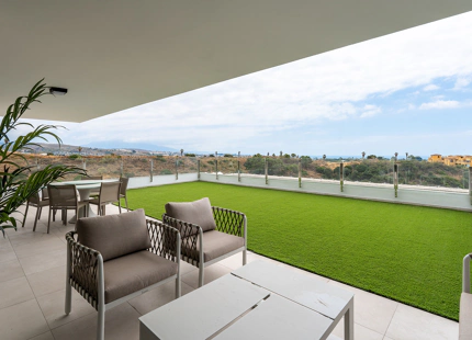 New project in the New Golden Mile with spectacular sea views