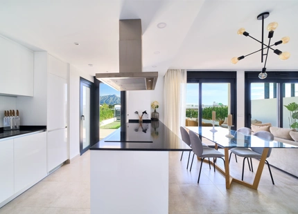 Key Ready new development of luxury apartments in a prime location next to Puerto Banús - Fully Furnished