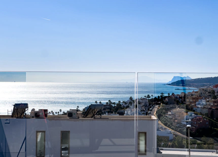 Azata Delmare - Casares Costa. Apartamentos con espectaculares vistas al mar y una ubicación estratégica a 250m de la playa, Azata Delmare es un conjunto de 75 viviendas de 1, 2 y 3 dormitorios.