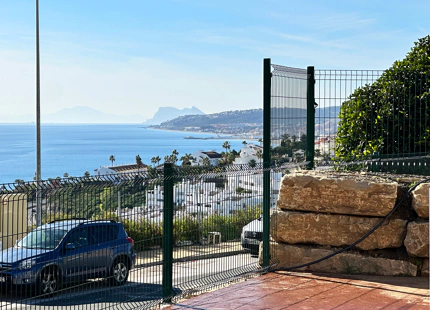 Azata Delmare - Casares Costa. Apartamentos con espectaculares vistas al mar y una ubicación estratégica a 250m de la playa, Azata Delmare es un conjunto de 75 viviendas de 1, 2 y 3 dormitorios.