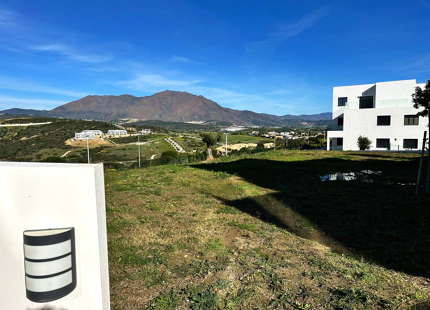 Azata Delmare - Casares Costa. Apartamentos con espectaculares vistas al mar y una ubicación estratégica a 250m de la playa, Azata Delmare es un conjunto de 75 viviendas de 1, 2 y 3 dormitorios.