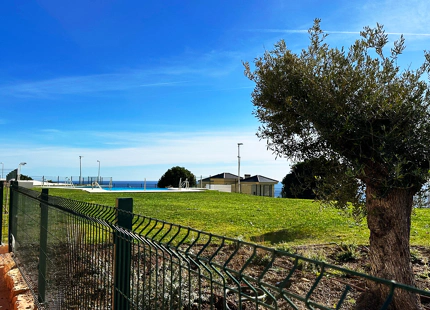 Azata Delmare - Casares Costa. Apartamentos con espectaculares vistas al mar y una ubicación estratégica a 250m de la playa, Azata Delmare es un conjunto de 75 viviendas de 1, 2 y 3 dormitorios.