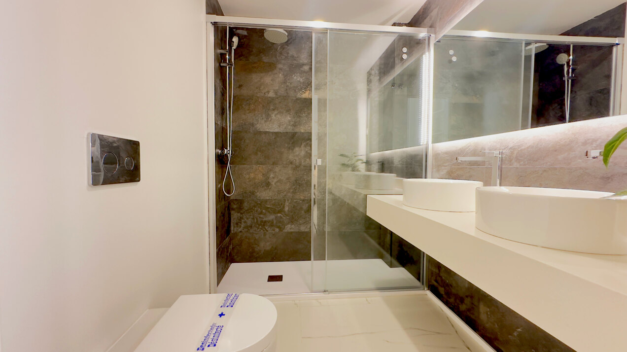 Azata Delmare - Casares Costa - Apartments with spectacular sea views. Strategically located 250m from the beach, Azata Delmare is a complex of 74 apartments of 2 and 3 bedrooms.