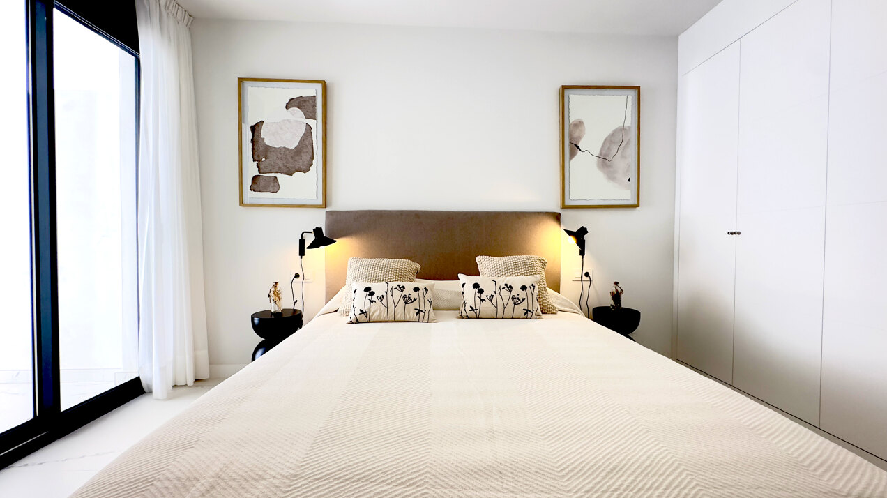 Azata Delmare - Casares Costa - Apartments with spectacular sea views. Strategically located 250m from the beach, Azata Delmare is a complex of 74 apartments of 2 and 3 bedrooms.
