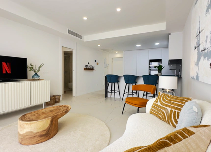 Azata Delmare - Casares Costa. Apartamentos con espectaculares vistas al mar y una ubicación estratégica a 250m de la playa, Azata Delmare es un conjunto de 75 viviendas de 1, 2 y 3 dormitorios.