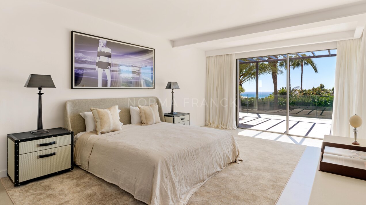 African View - Set in Nagüeles, moments from Marbella’s Golden Mile, this villa offers open views to the Mediterranean