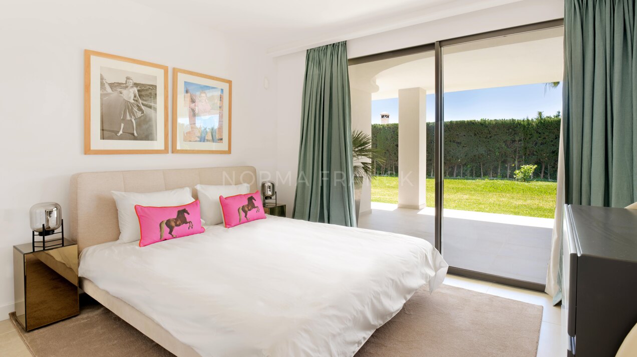 African View - Set in Nagüeles, moments from Marbella’s Golden Mile, this villa offers open views to the Mediterranean