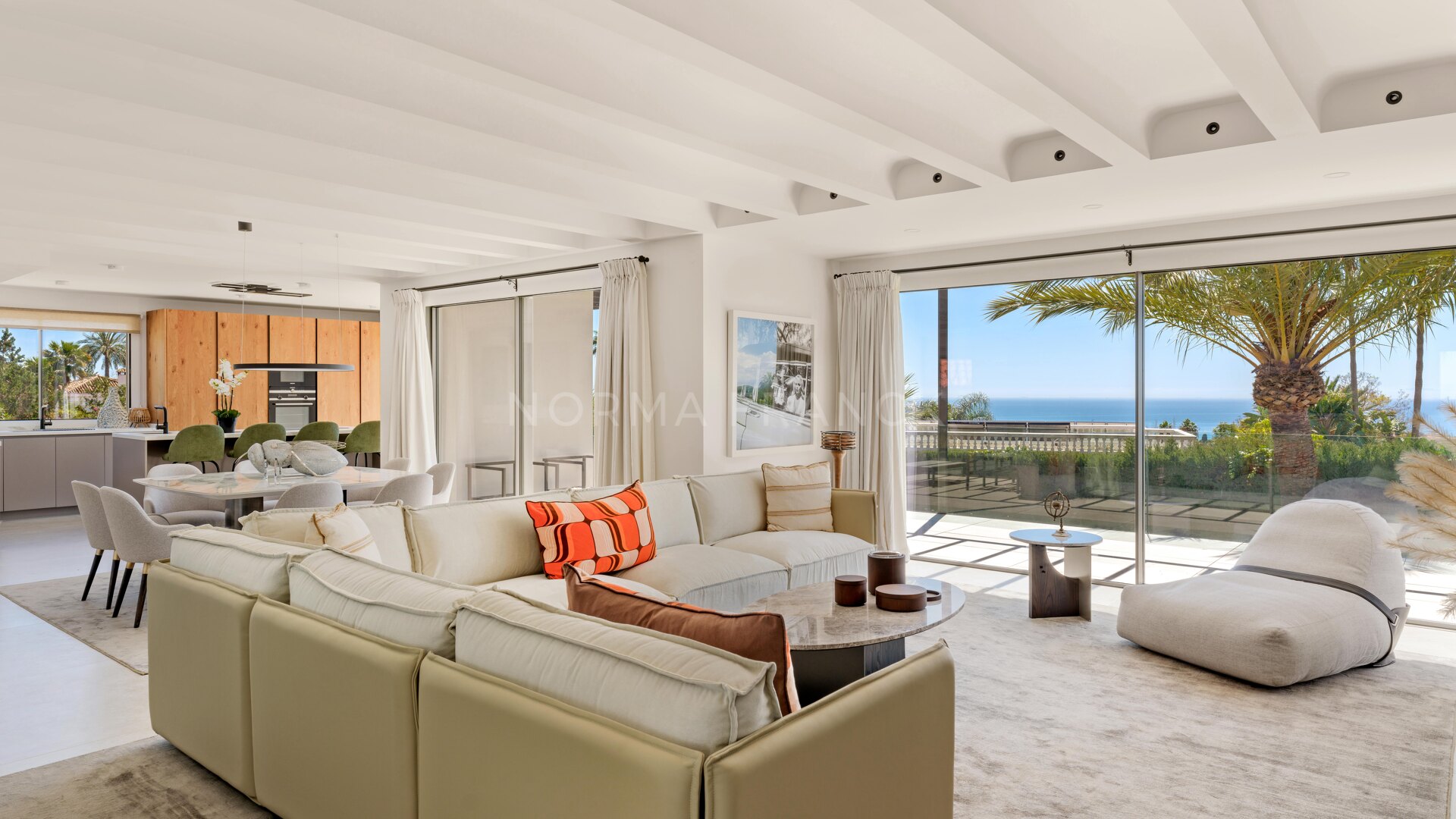 African View - Set in Nagüeles, moments from Marbella’s Golden Mile, this villa offers open views to the Mediterranean